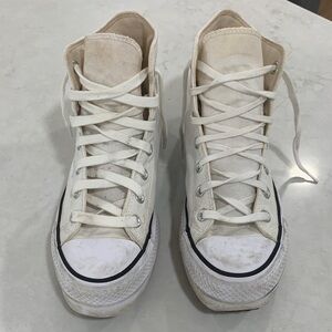 Classic White High-Top platform Sneakers size 8.5